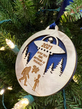 Load image into Gallery viewer, Humorous 2025 Ornament UFO, Big Foot, Alien